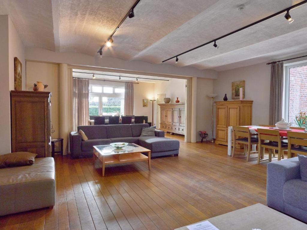 Het Bloesemklooster Relais Hotell Sint-Truiden Exteriör bild